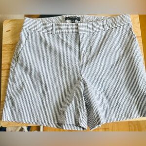 Banana Republic Women's Seersucker Blue Striped Shorts